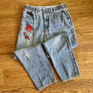 Vintage Lee High Waisted Acid Wash Rose Embroidered Mom Jeans 29x27 Tapered